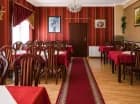 Śniadania i obiadokolacje są podawane w sali restauracyjnej