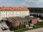 Hotel jest urokliwie położony wprost nad Wisłą