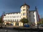 Dobrzyński Resort Topaz znajduje się przy samym deptaku uzdrowiska