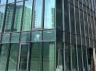 Apartamenty mieszczą się w nowoczesnym apartamentowcu z windą