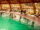 Aqua Palace ma 15 basenów, z których 8 znajduje się w świecie spa na parterze