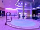 W hotelu znajduje się jacuzzi i 2 sauny