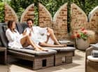 Na tarasie Prestige Senior Suite jest jacuzzi - to intymna oaza wypoczynku
