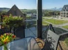 Demanova Resort pięknie mieści się pomiędzy górami