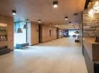 Wnętrza hotelu są nowoczesne i przestronne