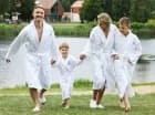 Latem można tu odpocząć nad wodą z piaszczystą plażą