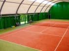 Na krytym korcie można grać niezależnie od warunków atmosferycznych
