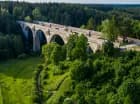 Atrakcją okolicy są zabytkowe mosty kolejowe w Stańczykach