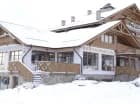 Uroczy i stylowy Hotel Alpejski posiada świetną lokalizację