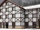 Resort jest położony w górach – między Wielką Fatrą i Tatrami Niżnymi