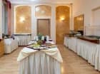 Na gości hotelowych czekają tutaj śniadania i obiadokolacje