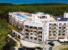 Hotel znajduje się w pierwszej linii zabudowy
