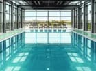Hotel posiada kryty basen z panoramicznym widokiem