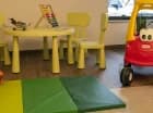 Na najmłodszych czeka sala zabaw wyposażona w różne zabawki