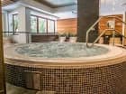 W centrum strefy umieszczono jacuzzi