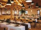 W hotelu znajduje się Restauracja Bagatela