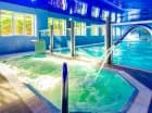 W strefie wellness znajduje się także wanna jacuzzi z hydromasażem