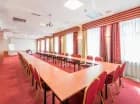 W hotelu przygotowana została także przestronna sala konferencyjna