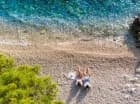 Okolica słynie z romantycznych i malowniczych plaż