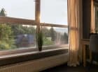 Widok z apartamentu K42 w apartamentowcu Kiczora