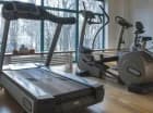 W hotelu funkcjonuje sala fitness z różnorodnym sprzętem