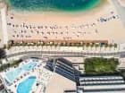Spory kompleks hotelowy ulokowany jest bezpośrednio przy plaży