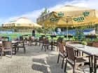 Przy sprzyjającej aurze warto skorzystać z ogródka przy restauracji