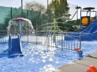 Od maja do września czeka na nich zewnętrzny mini aquapark