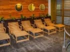 Wypoczywalnia zaprasza do relaksu po seansach w saunie i kąpieli w jacuzzi