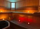 W strefie SPA znajduje się m.in. sauna parowa