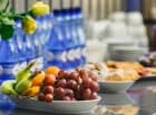 W hotelowej restauracji  podawane są śniadania w formie bogatego bufetu