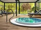 Hotel dysponuje strefą wellness, której centrum stanowią wanny jacuzzi