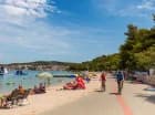 Ośrodek oferuje noclegi bezpośrednio przy plaży