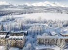Hotel mieści się w przepięknej górskiej okolicy