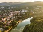 Hotel znajduje się niedaleko granicy z Polską