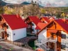Apartamenty mieszczą się w nowych, zadbanych domkach