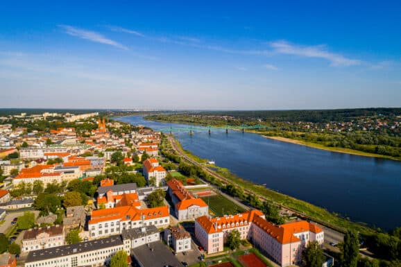 10 polskich miast nad Wisłą, które warto odwiedzić