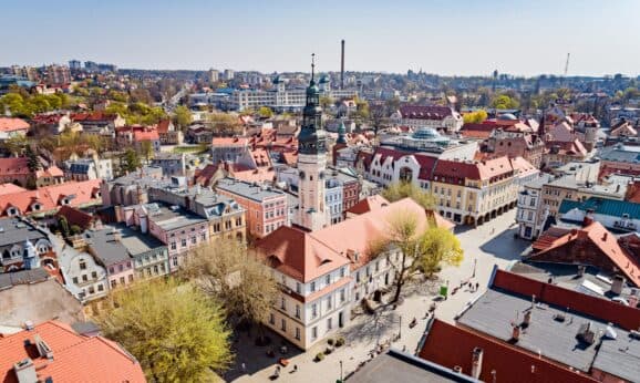 Restauracje w Zielonej Górze – gdzie warto zjeść podczas pobytu w mieście?