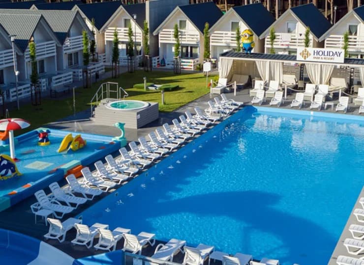 Holiday Park & Resort Rowy to nadmorski kompleks dla całej rodziny