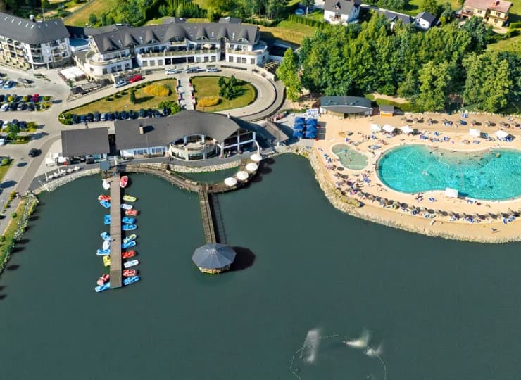 Hotel oferuje liczne aktywności, szczególnie te związane z wodą