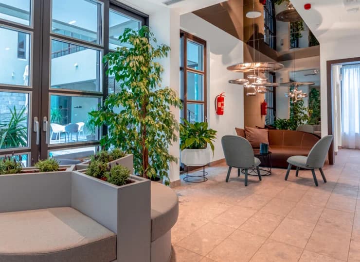 Recepcja hotelu działa całodobowo