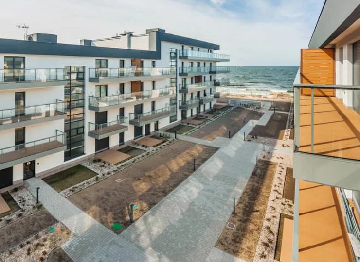 Balkony, z których słychać szum fal