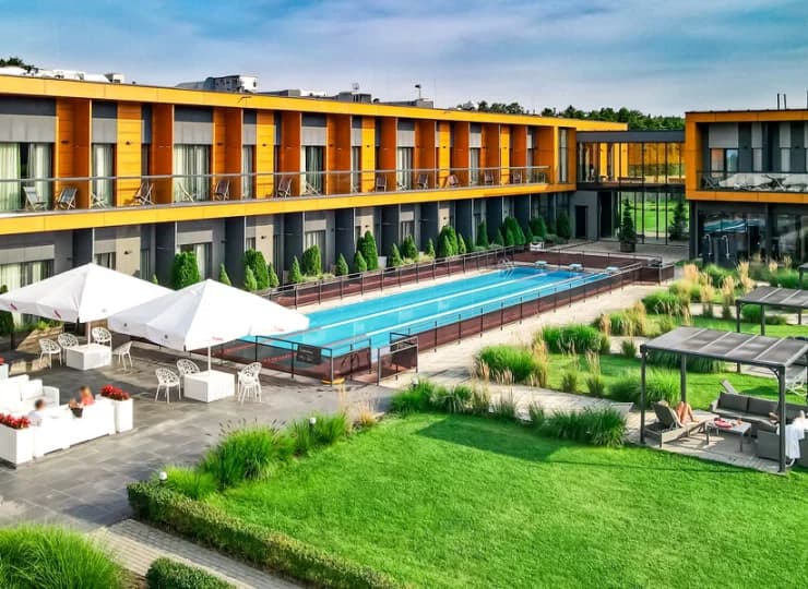 BoniFaCio to nowoczesny hotel idealnie wkomponowany w naturalne otoczenie