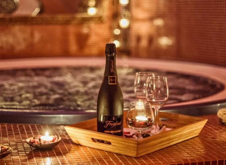 W strefie wellness można także skorzystać z jacuzzi