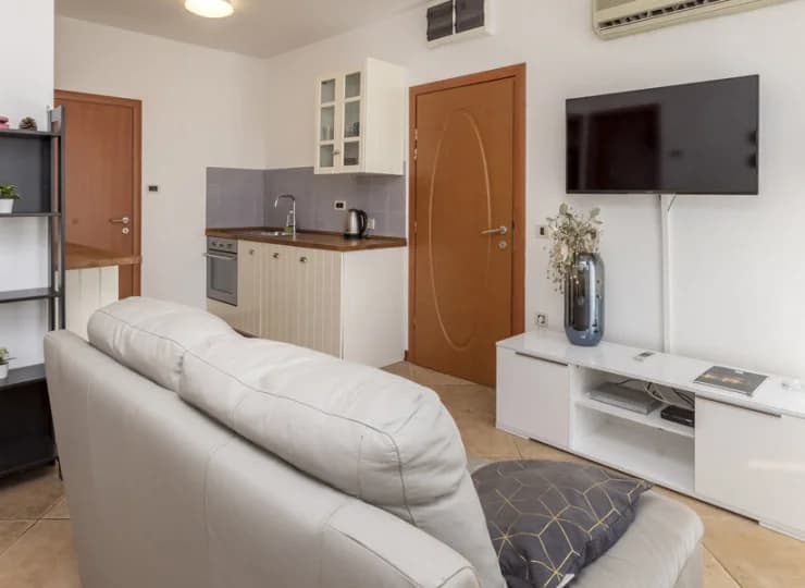 Apartament z widokiem na morze i aneksem kuchennym w budynku głównym