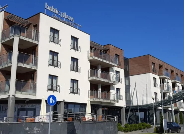 Pierwotny kameralny obiekt hotelowy został nowocześnie rozbudowany