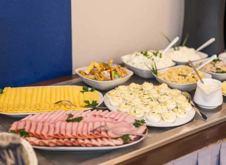 Składają się one z wielu różnorodnych produktów