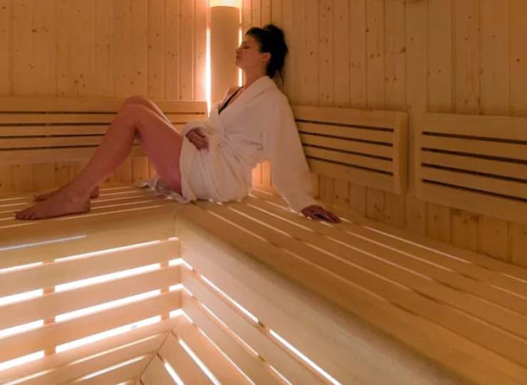 Goście hotelu mogą korzystać z suchej sauny