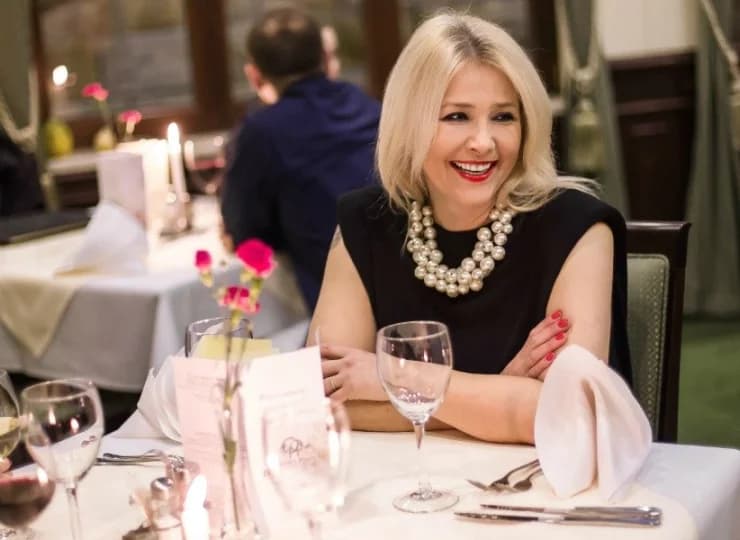Elegancko urządzona restauracja zaspokoi wyszukane potrzeby kulinarne Gości