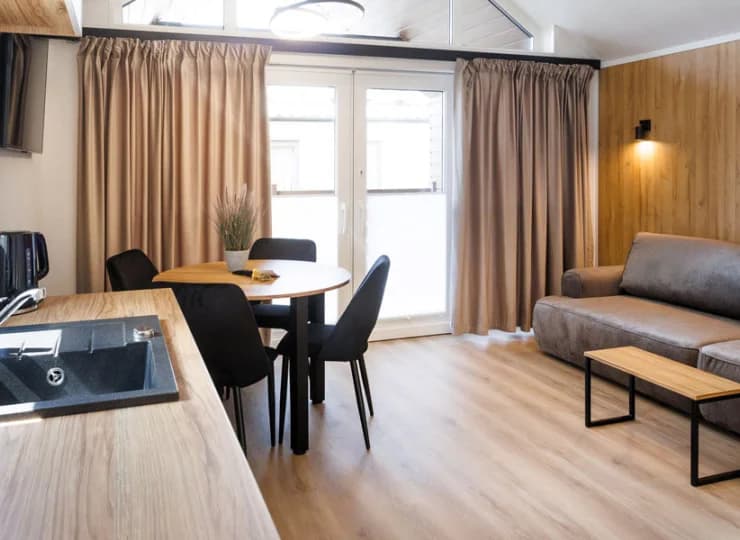 Domek premium plus jest najbardziej przestronny, ma 46 m2 powierzchni
